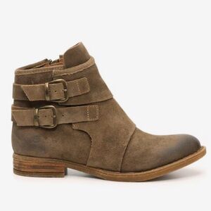 Born Moraga Western Bootie Dark Taupe Distressed Suede NWOT